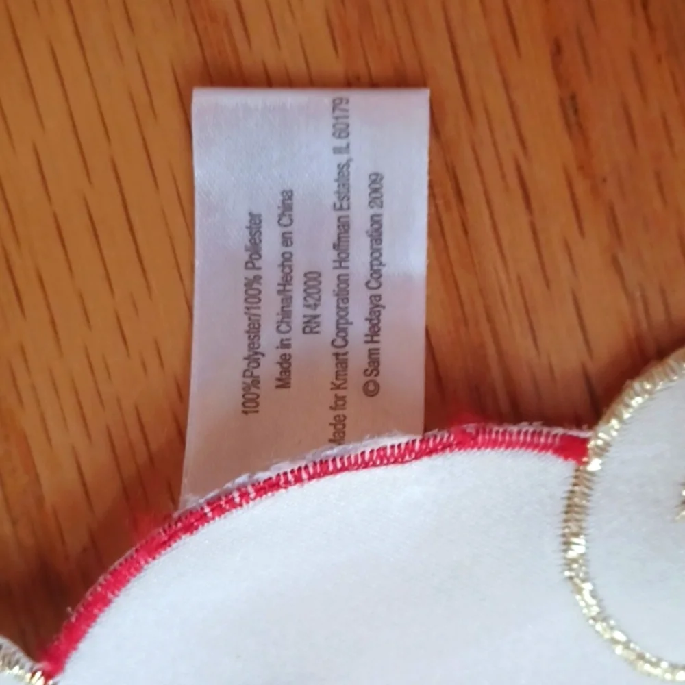 Poinsettia Red Embroidery Table Cloth 51 W 68L  Cream 5 Matching Place Settings